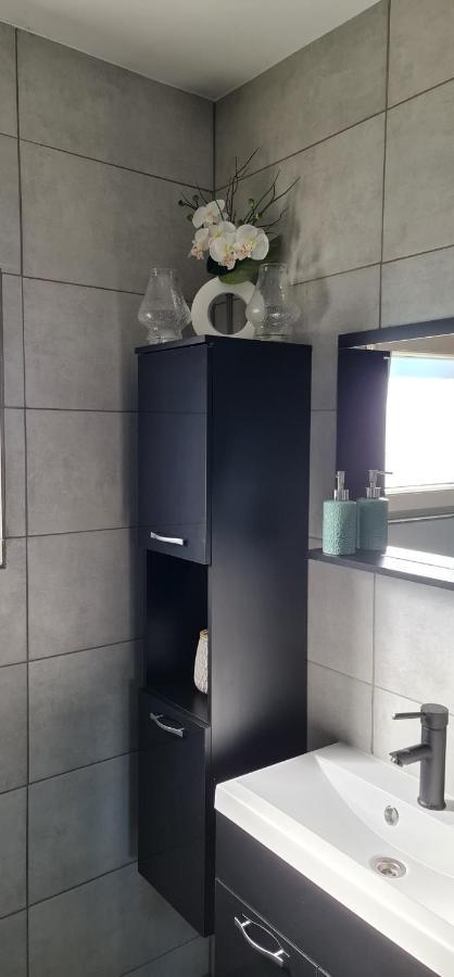 Bungalow Belle Vue - Camping International - Bomal - دربي المظهر الخارجي الصورة